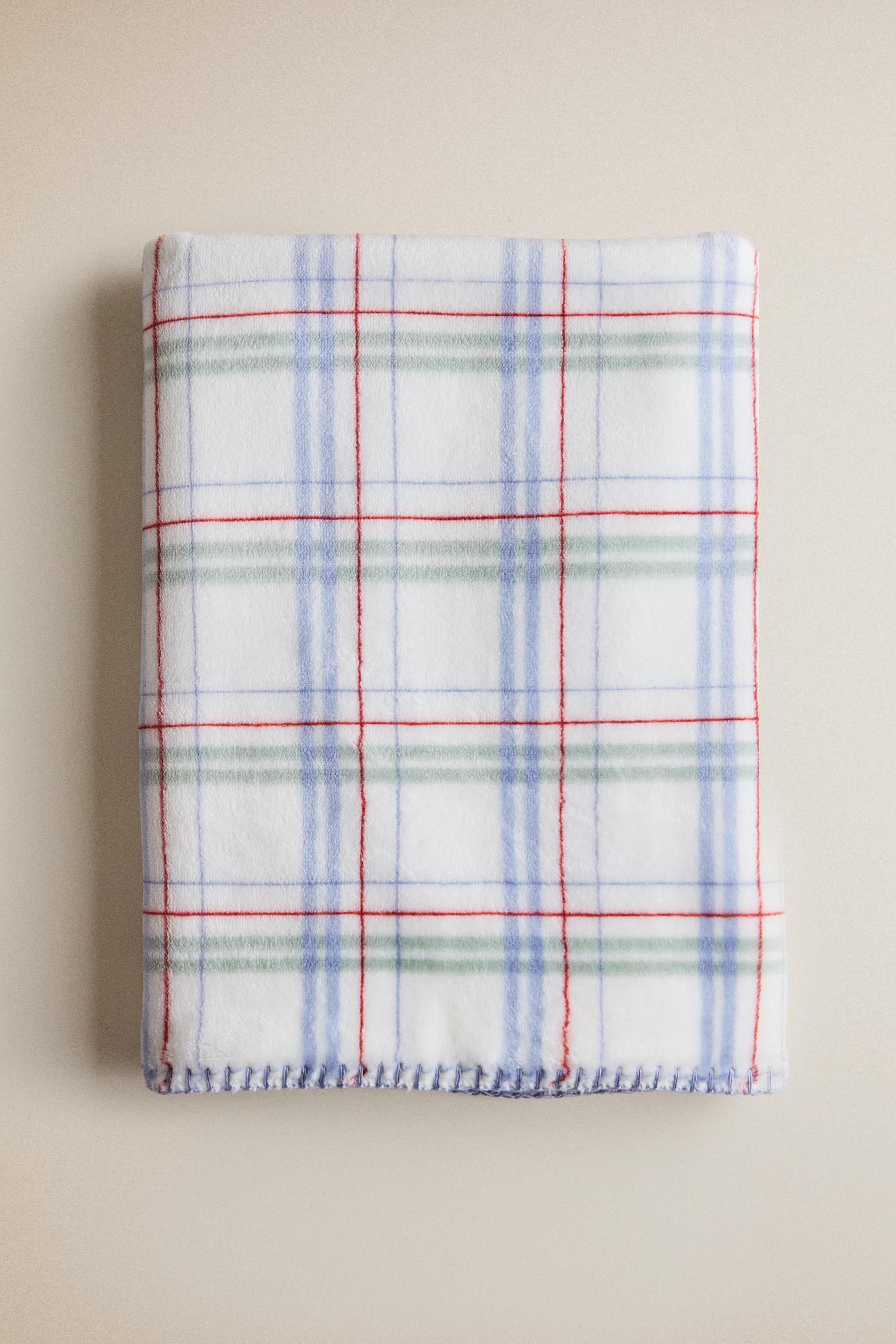 COUVERTURE ENFANT CARREAUX